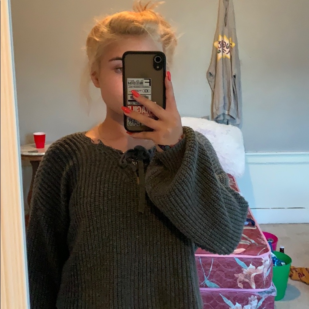 Cropped sweater